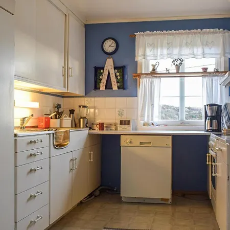 Pet Friendly In Lindesnes With Kitchen